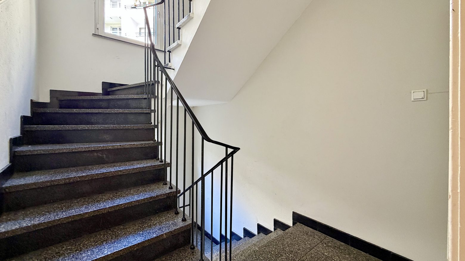 Gepflegte 2 Zi-Wohnung mit Balkon, Innenstadtnähe